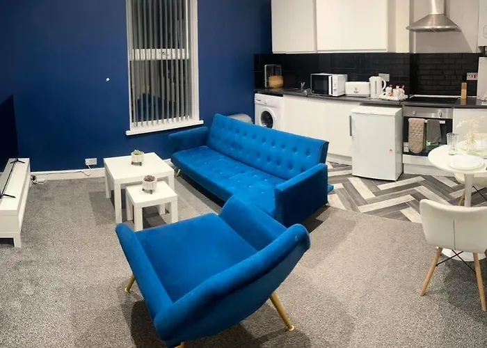 Modern Spacious 2 Bedroom Apt
